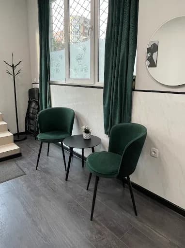 Салон за красота "The Lash Room"