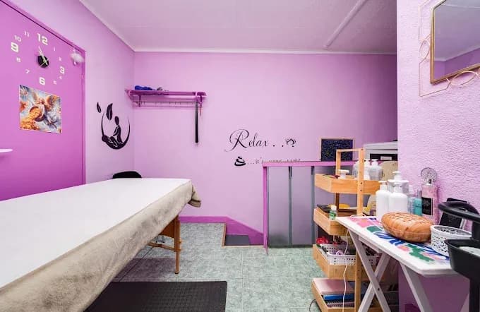 "Aloha" Beauty Salon (2/2)