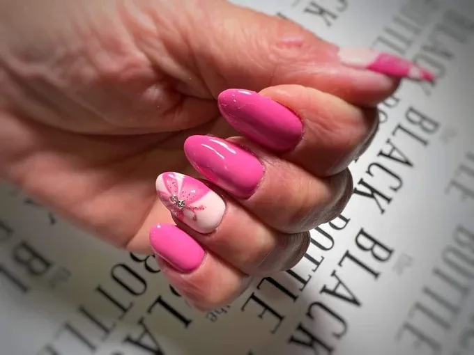 Boutique Manicure Salon "VelJ" (2/3)