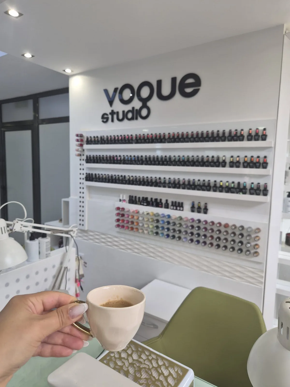 Studio "Vogue" - manichiuristă Melin Jaferova (3/3)