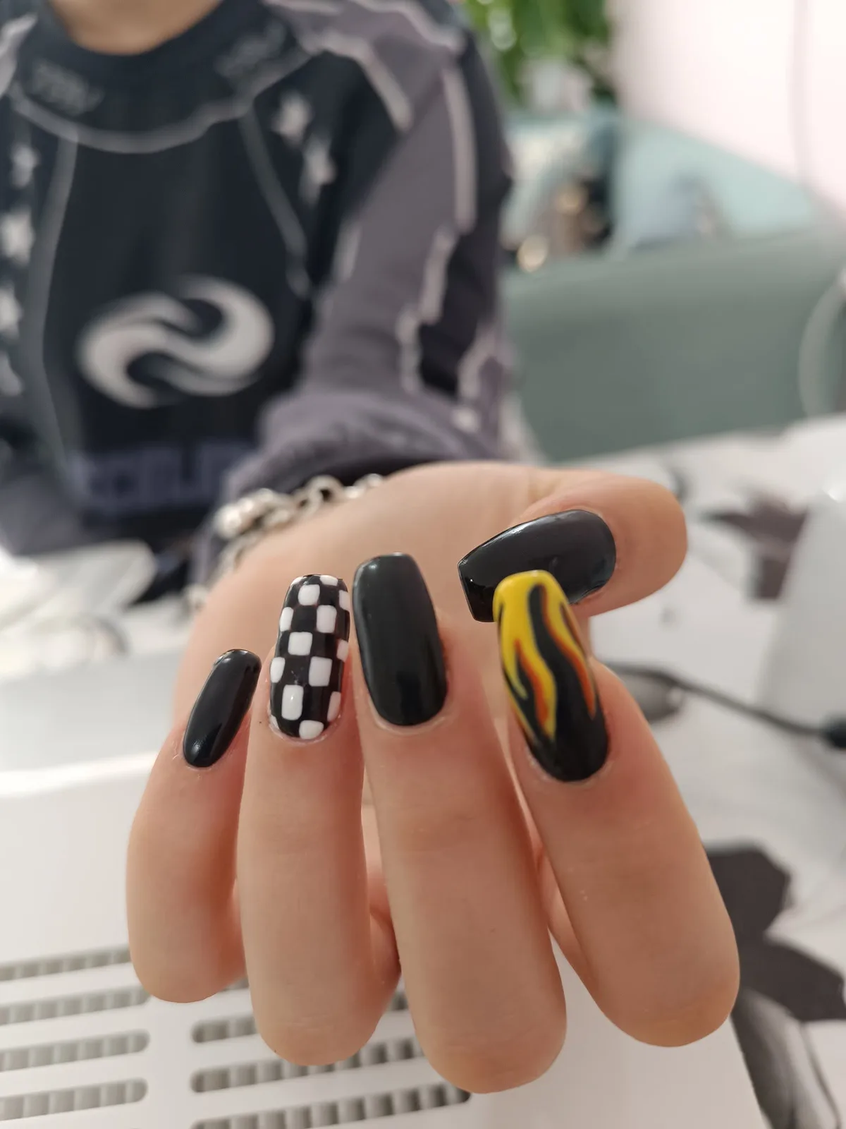 Maniküresalon "Neli's Nails" (2/2)