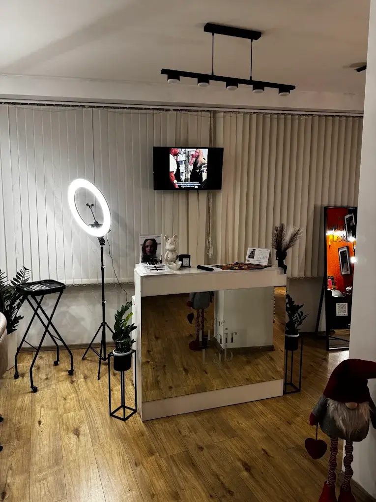 The Hair Lab салон за красота в Бургас
