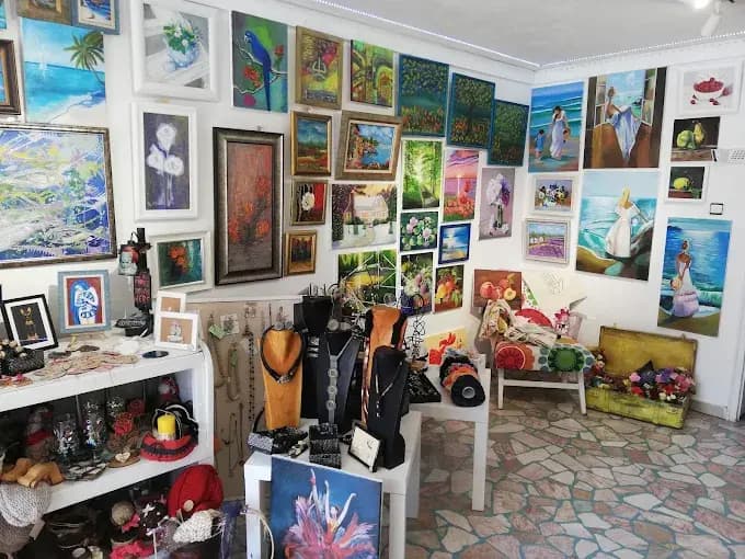 Magazin de artă „Vlăšestvo” (2/3)
