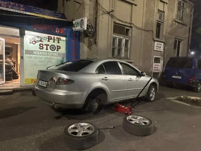 Денонощен мобилен сервиз за гуми "Pit stop"
