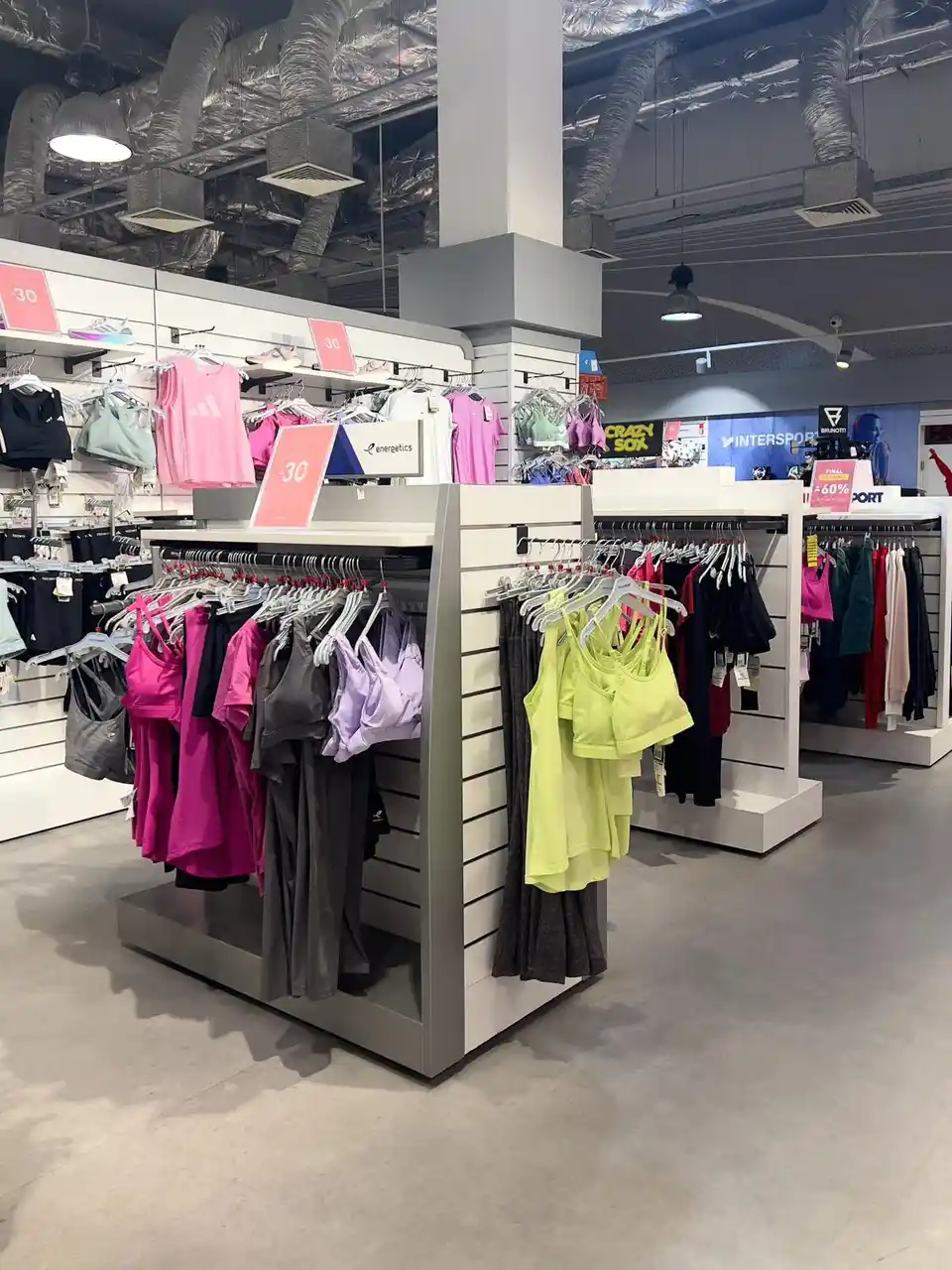 "Intersport" - Εμπορικό Κέντρο Burgas Plaza (2/2)