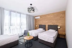 Hotel "Avenue Deluxe" (2/3)