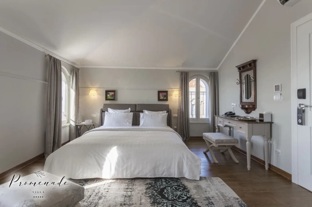 Boutique Villa "Promenade" (3/4)