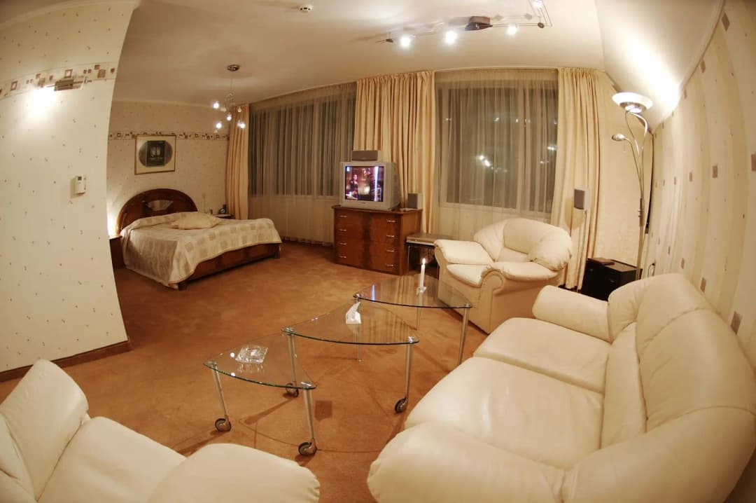 Business Hotel "Mirage" (3/4)