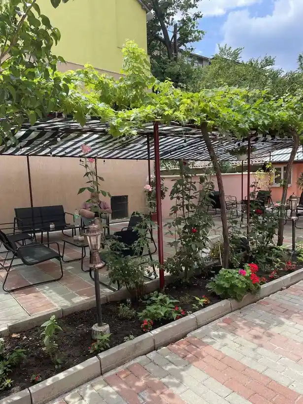 Guest House "Pirgos" (2/2)