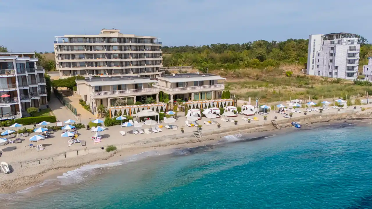 Apartahotel "Crotiria" (2/5)