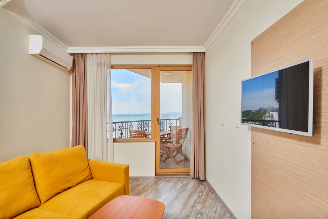 Apartahotel "Crotiria" (4/5)