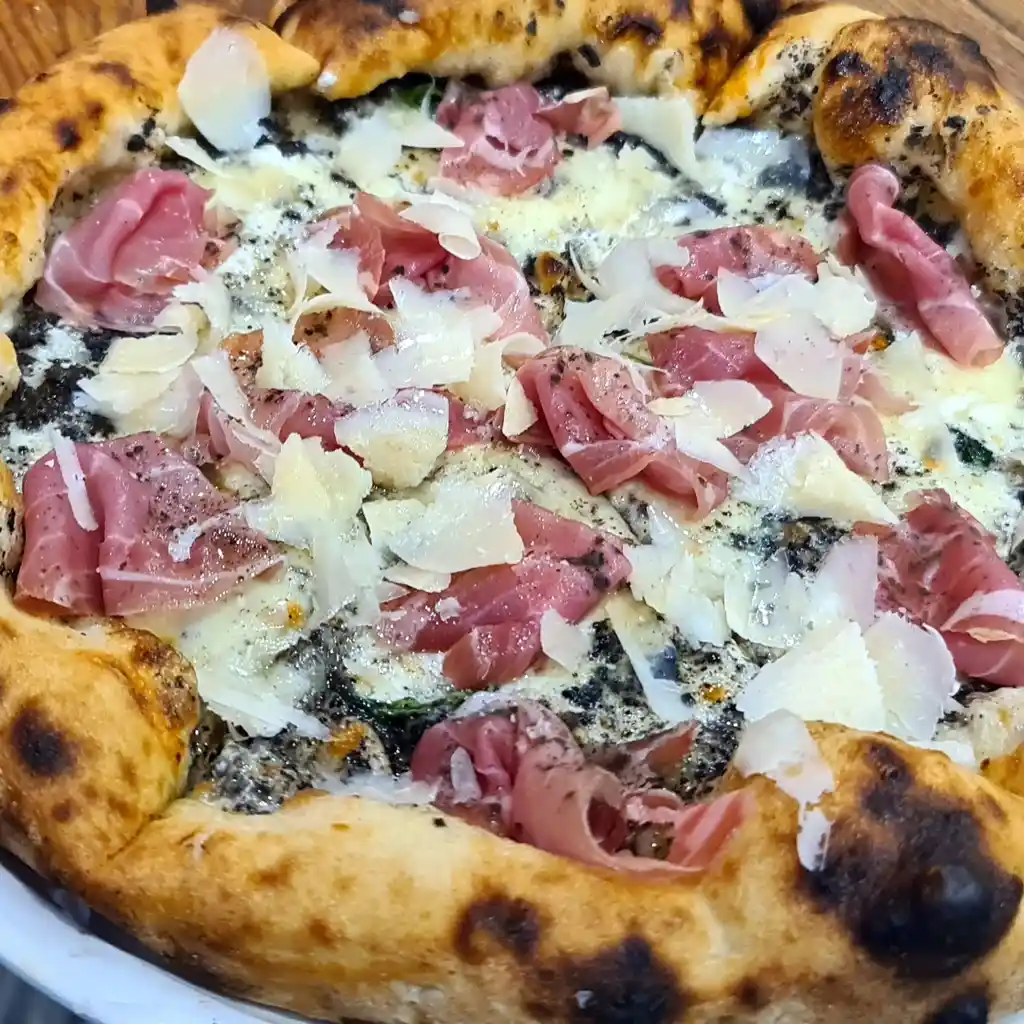 Pizzería "Grande" (2/3)