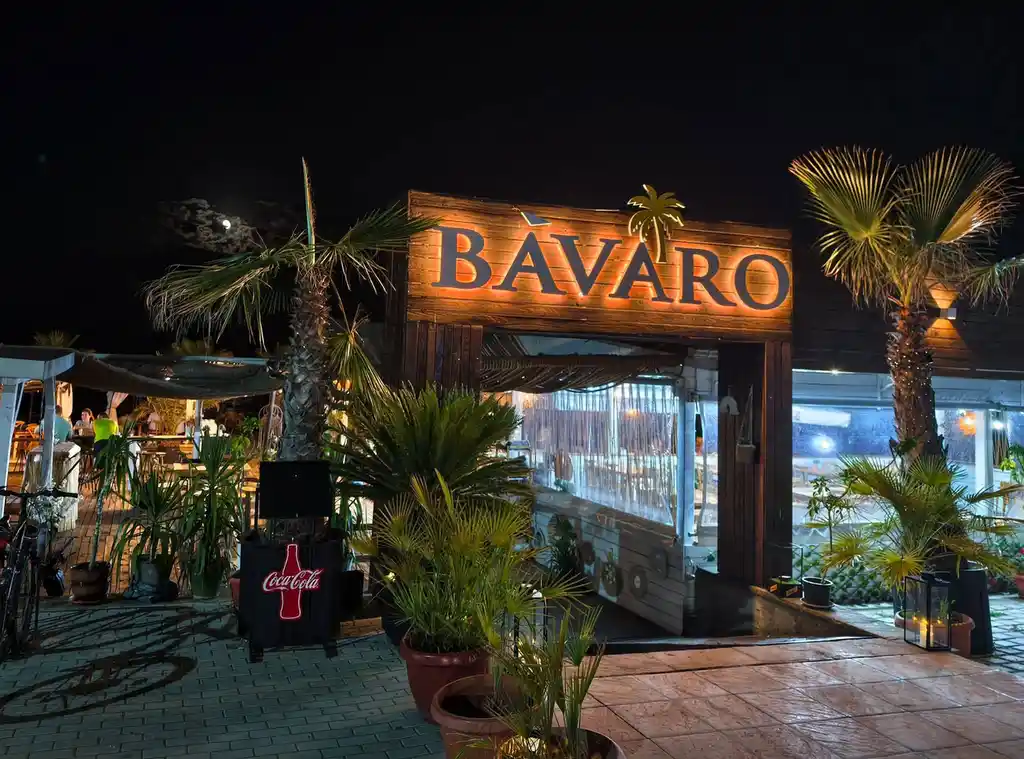 Клубен бар и ресторант "Баваро"