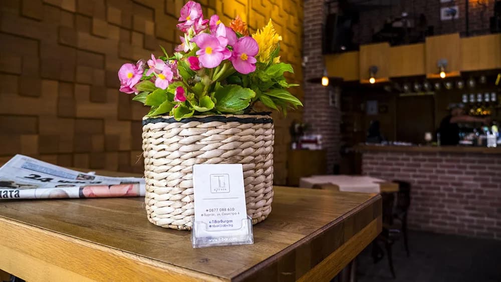 Bar-restaurant "Ti" (2/2)