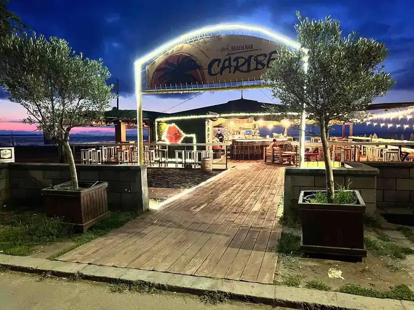 Плажен бар "Caribe"